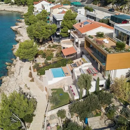 Gloss Villa Dolac