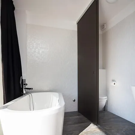 Gloss Villa Dolac
